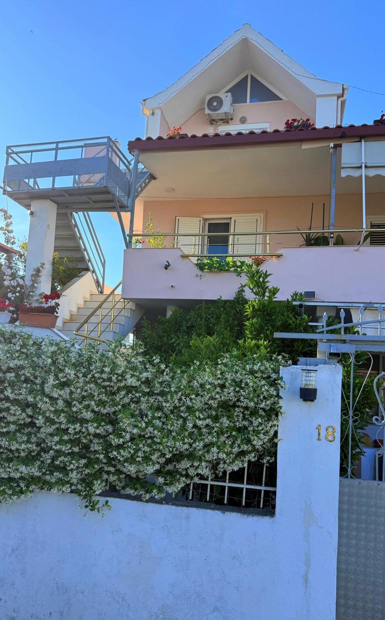 شقة Priam Garden دراس المظهر الخارجي الصورة